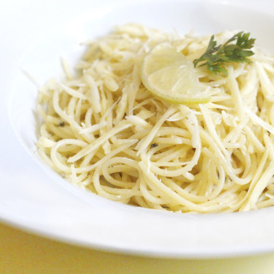 Spaghetti al Limone sem creme de leite